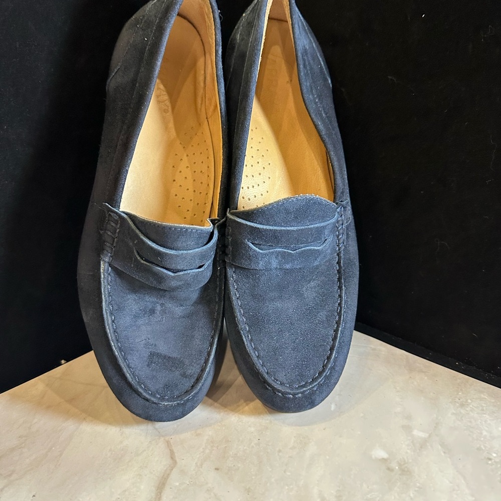 Array Women's Navy Loafers - Picture 6 of 7